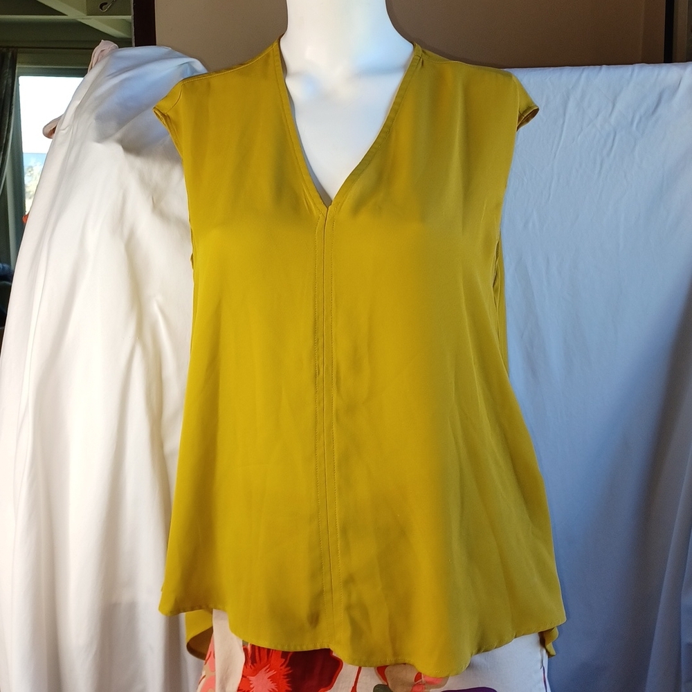 Rachel Roy oversized summer top very light fabric size small